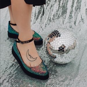 Multi-Color Glitter Pointed Mary Jane